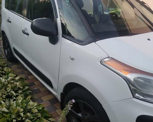 Ситроен С3 Пикассо, объемом двигателя 1.4 л и пробегом 211 тыс. км за 5800 $, фото 1 на Automoto.ua