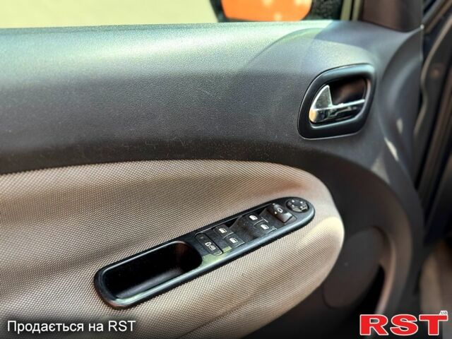 Сітроен С3 Пікассо, об'ємом двигуна 1.6 л та пробігом 240 тис. км за 6500 $, фото 3 на Automoto.ua