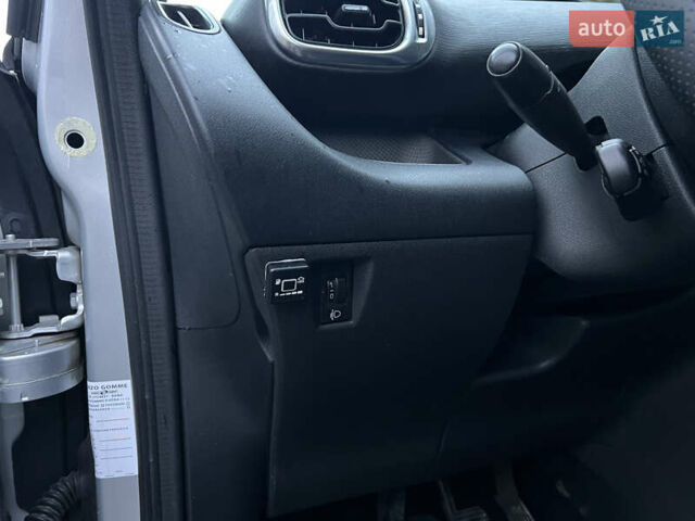 Серый Ситроен С3 Пикассо, объемом двигателя 0 л и пробегом 146 тыс. км за 4500 $, фото 10 на Automoto.ua