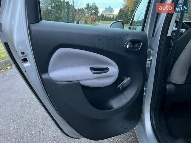 Серый Ситроен С3 Пикассо, объемом двигателя 0 л и пробегом 146 тыс. км за 4500 $, фото 13 на Automoto.ua