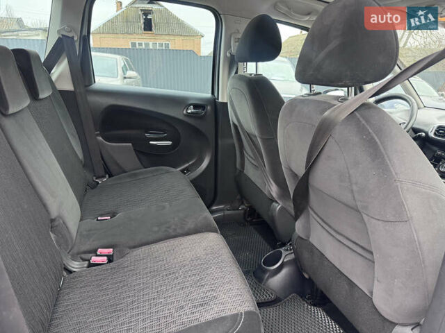 Серый Ситроен С3 Пикассо, объемом двигателя 1.6 л и пробегом 260 тыс. км за 4490 $, фото 25 на Automoto.ua