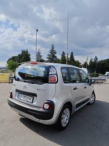 Серый Ситроен С3 Пикассо, объемом двигателя 1.4 л и пробегом 150 тыс. км за 4800 $, фото 9 на Automoto.ua