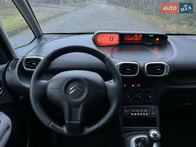 Серый Ситроен С3 Пикассо, объемом двигателя 0 л и пробегом 146 тыс. км за 4500 $, фото 21 на Automoto.ua