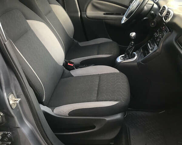 Сірий Сітроен С3 Пікассо, об'ємом двигуна 1.4 л та пробігом 168 тис. км за 5400 $, фото 28 на Automoto.ua