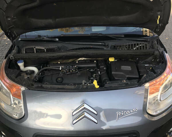 Сірий Сітроен С3 Пікассо, об'ємом двигуна 1.4 л та пробігом 168 тис. км за 5400 $, фото 31 на Automoto.ua