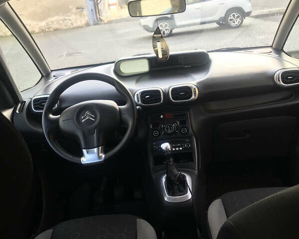 Сірий Сітроен С3 Пікассо, об'ємом двигуна 1.4 л та пробігом 168 тис. км за 5400 $, фото 27 на Automoto.ua