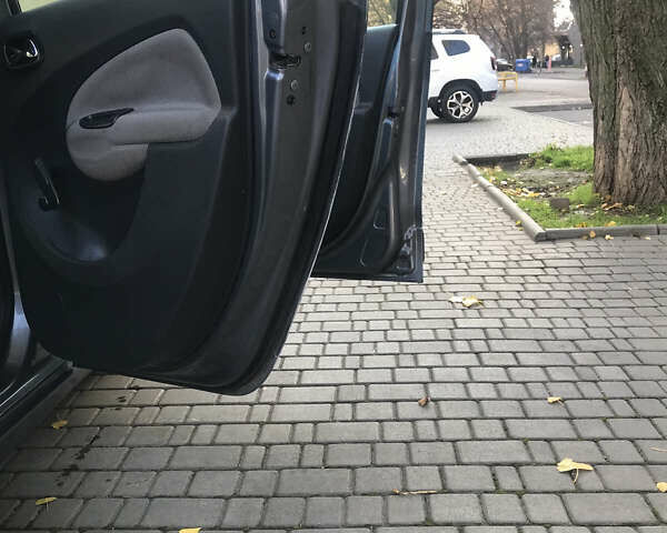 Сірий Сітроен С3 Пікассо, об'ємом двигуна 1.4 л та пробігом 168 тис. км за 5400 $, фото 16 на Automoto.ua