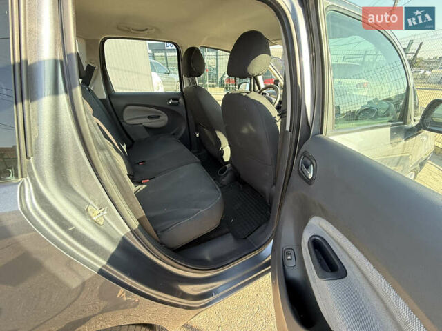 Серый Ситроен С3 Пикассо, объемом двигателя 1.4 л и пробегом 200 тыс. км за 5490 $, фото 12 на Automoto.ua