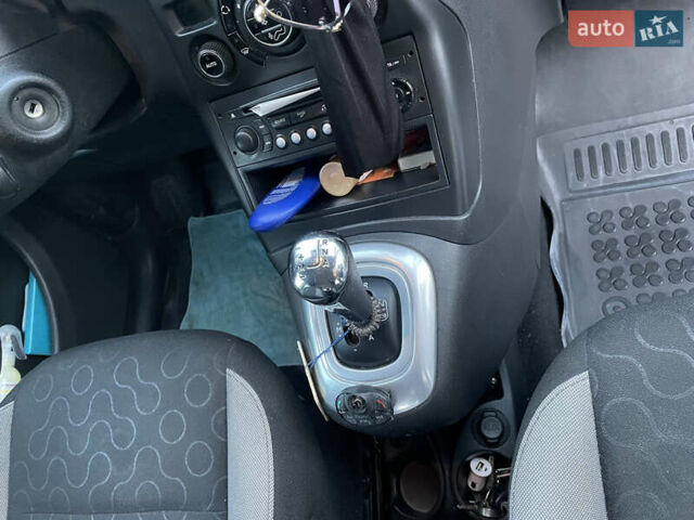 Сірий Сітроен С3 Пікассо, об'ємом двигуна 1.6 л та пробігом 364 тис. км за 5300 $, фото 37 на Automoto.ua