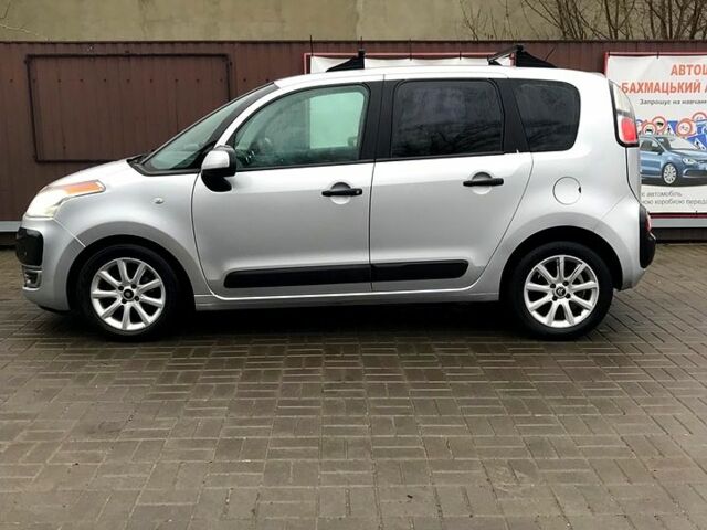 Серый Ситроен С3 Пикассо, объемом двигателя 1.4 л и пробегом 180 тыс. км за 4950 $, фото 2 на Automoto.ua