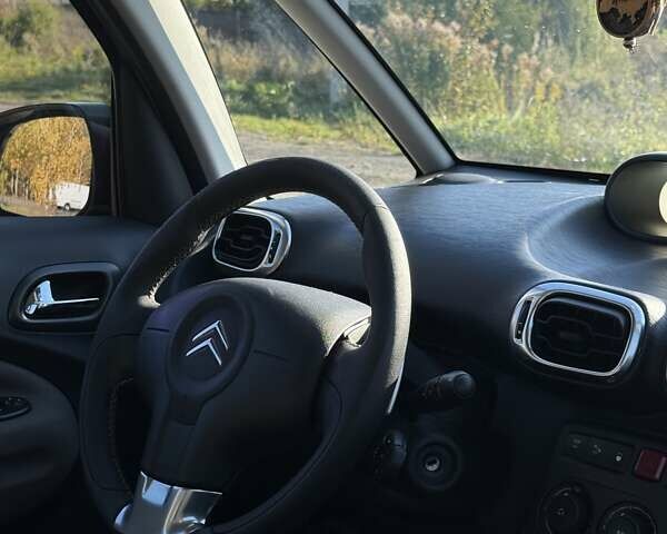 Сітроен С3 Пікассо 2012 у Житомирі на Automoto.ua Сірий Сітроен С3 Пікассо, об'ємом двигуна 1.6 л та пробігом 280 тис. км за 5000 $, фото 15 на Automoto.ua