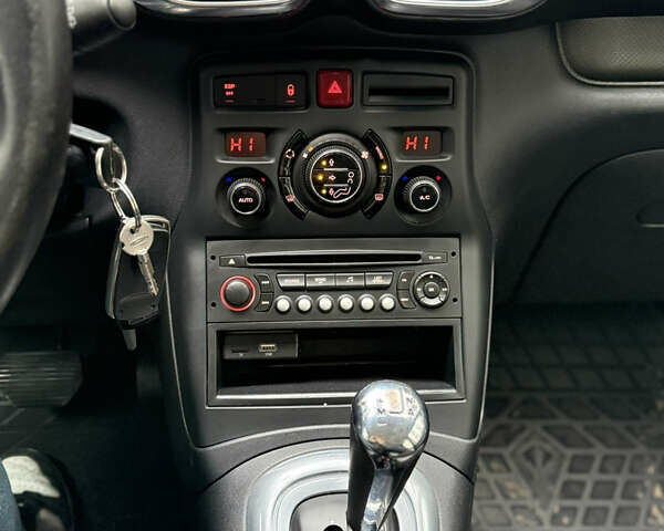 Серый Ситроен С3 Пикассо, объемом двигателя 1.6 л и пробегом 101 тыс. км за 6600 $, фото 14 на Automoto.ua