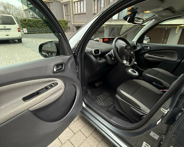 Серый Ситроен С3 Пикассо, объемом двигателя 1.6 л и пробегом 101 тыс. км за 6600 $, фото 6 на Automoto.ua