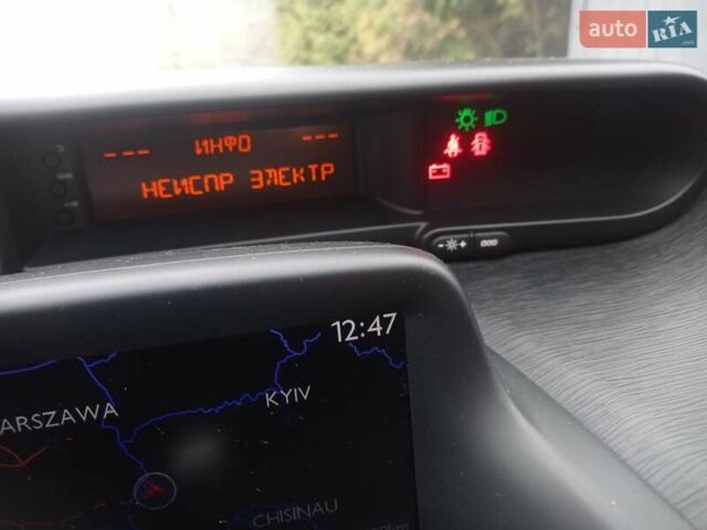 Серый Ситроен С3 Пикассо, объемом двигателя 1.56 л и пробегом 220 тыс. км за 7600 $, фото 5 на Automoto.ua