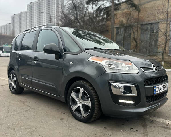 Серый Ситроен С3 Пикассо, объемом двигателя 1.56 л и пробегом 161 тыс. км за 7900 $, фото 1 на Automoto.ua