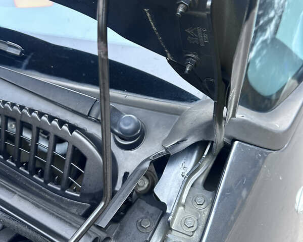 Серый Ситроен С3 Пикассо, объемом двигателя 1.56 л и пробегом 161 тыс. км за 7900 $, фото 35 на Automoto.ua