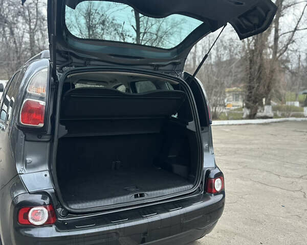 Серый Ситроен С3 Пикассо, объемом двигателя 1.56 л и пробегом 161 тыс. км за 7900 $, фото 14 на Automoto.ua