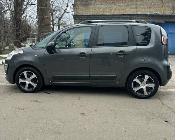 Серый Ситроен С3 Пикассо, объемом двигателя 1.56 л и пробегом 161 тыс. км за 7900 $, фото 6 на Automoto.ua