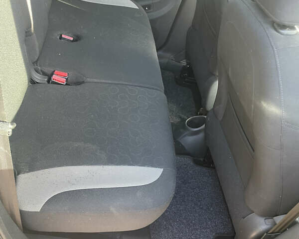 Ситроен С3 Пикассо 2016 в Умани на Automoto.ua Серый Ситроен С3 Пикассо, объемом двигателя 1.6 л и пробегом 120 тыс. км за 8500 $, фото 5 на Automoto.ua