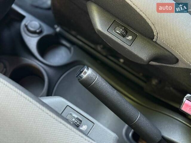 Синий Ситроен С3 Пикассо, объемом двигателя 1.56 л и пробегом 227 тыс. км за 7200 $, фото 20 на Automoto.ua