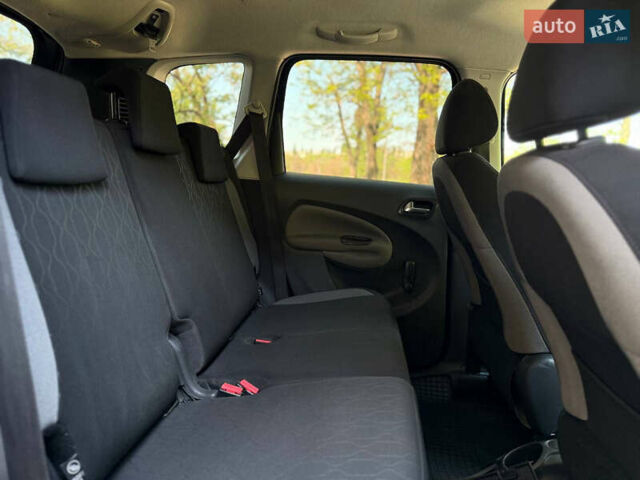 Синий Ситроен С3 Пикассо, объемом двигателя 1.56 л и пробегом 227 тыс. км за 6900 $, фото 11 на Automoto.ua