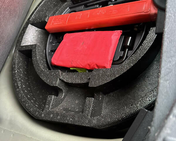 Синий Ситроен С3 Пикассо, объемом двигателя 1.6 л и пробегом 237 тыс. км за 6500 $, фото 11 на Automoto.ua