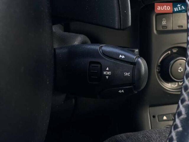 Синий Ситроен С3 Пикассо, объемом двигателя 1.56 л и пробегом 132 тыс. км за 7790 $, фото 23 на Automoto.ua