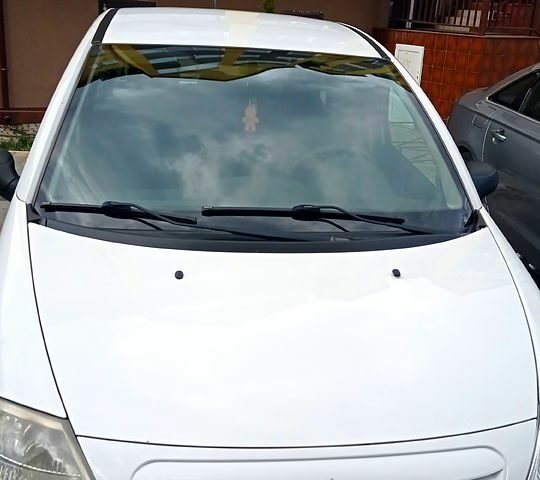 Белый Ситроен С3, объемом двигателя 1.4 л и пробегом 328 тыс. км за 4500 $, фото 9 на Automoto.ua