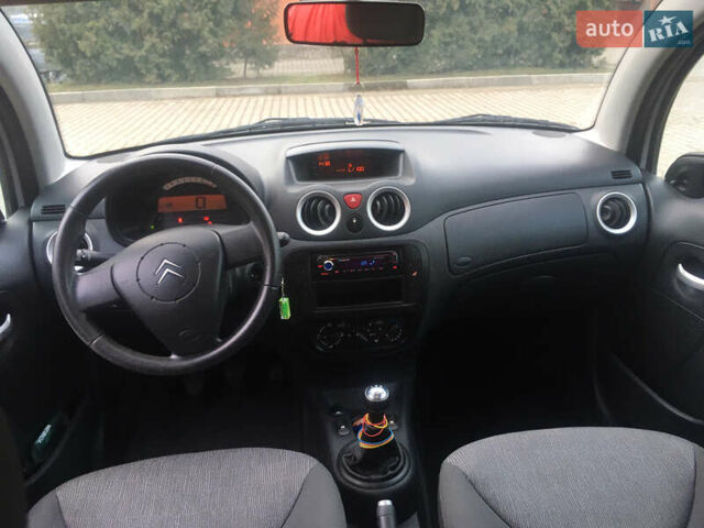 Белый Ситроен С3, объемом двигателя 1.1 л и пробегом 132 тыс. км за 4000 $, фото 19 на Automoto.ua