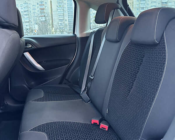 Белый Ситроен С3, объемом двигателя 1.6 л и пробегом 164 тыс. км за 5650 $, фото 7 на Automoto.ua