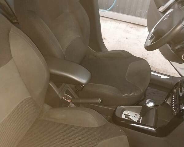 Белый Ситроен С3, объемом двигателя 1.6 л и пробегом 195 тыс. км за 6550 $, фото 12 на Automoto.ua