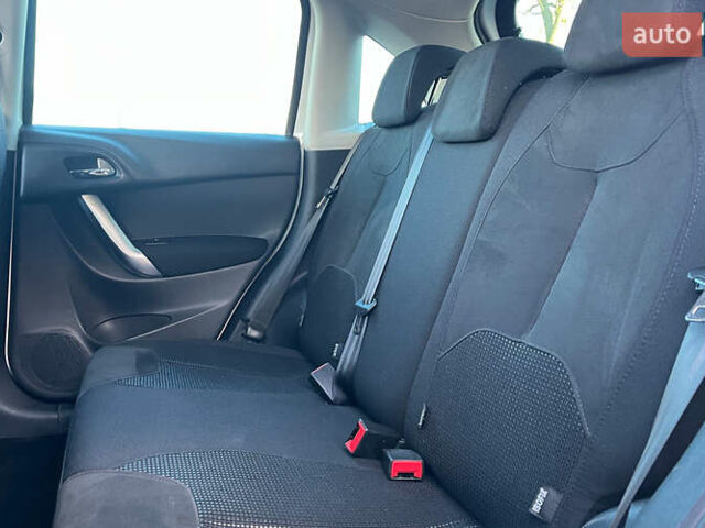 Белый Ситроен С3, объемом двигателя 1.6 л и пробегом 195 тыс. км за 6999 $, фото 12 на Automoto.ua