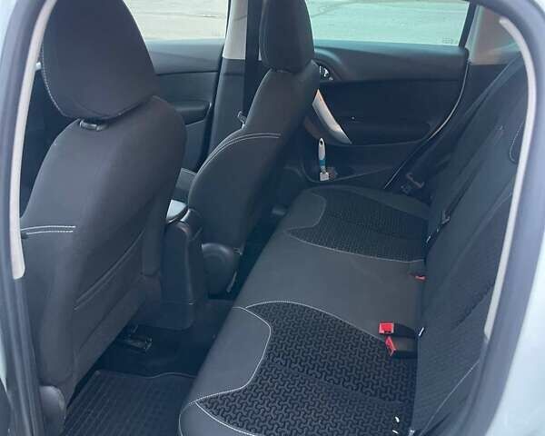 Белый Ситроен С3, объемом двигателя 1.6 л и пробегом 162 тыс. км за 5800 $, фото 3 на Automoto.ua