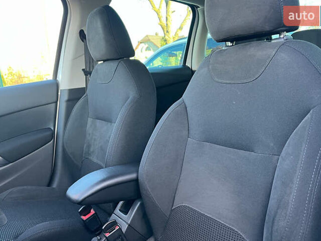 Белый Ситроен С3, объемом двигателя 1.6 л и пробегом 195 тыс. км за 6999 $, фото 11 на Automoto.ua