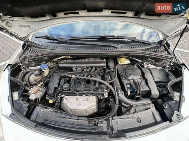 Белый Ситроен С3, объемом двигателя 1.6 л и пробегом 168 тыс. км за 5750 $, фото 6 на Automoto.ua