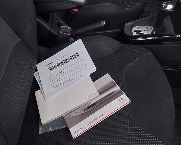 Белый Ситроен С3, объемом двигателя 1.6 л и пробегом 195 тыс. км за 6550 $, фото 35 на Automoto.ua