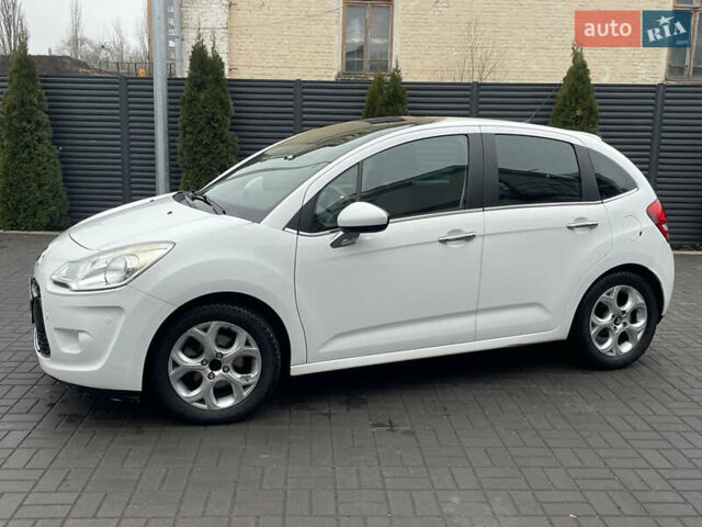 Белый Ситроен С3, объемом двигателя 1.6 л и пробегом 165 тыс. км за 5750 $, фото 2 на Automoto.ua