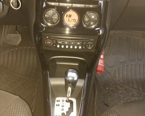 Белый Ситроен С3, объемом двигателя 1.6 л и пробегом 195 тыс. км за 6550 $, фото 20 на Automoto.ua