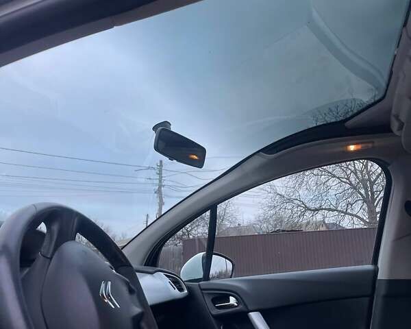 Белый Ситроен С3, объемом двигателя 1.6 л и пробегом 162 тыс. км за 5800 $, фото 1 на Automoto.ua