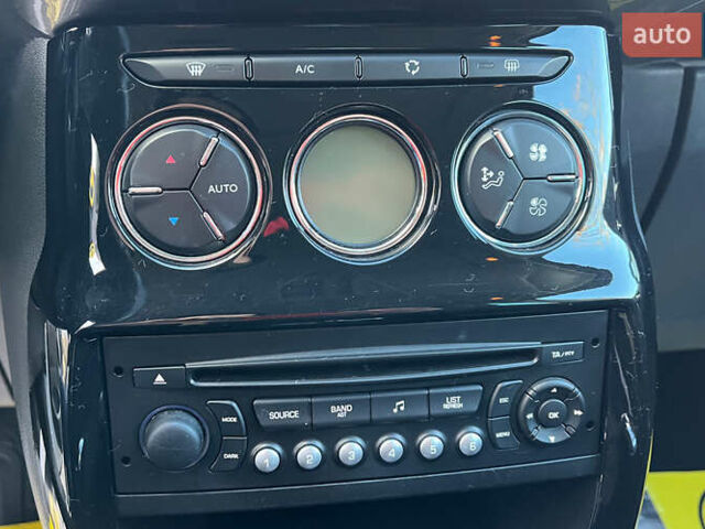 Белый Ситроен С3, объемом двигателя 1.6 л и пробегом 195 тыс. км за 6999 $, фото 8 на Automoto.ua