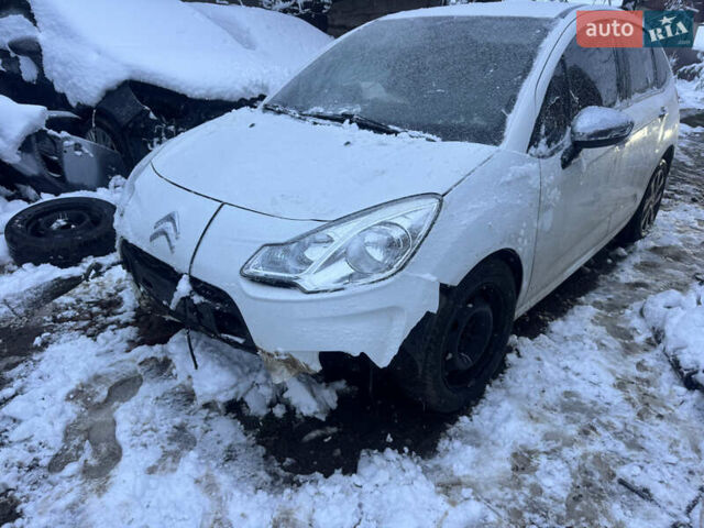 Белый Ситроен С3, объемом двигателя 1.4 л и пробегом 185 тыс. км за 4200 $, фото 4 на Automoto.ua