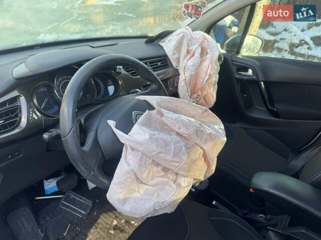 Білий Сітроен С3, об'ємом двигуна 1.4 л та пробігом 180 тис. км за 4100 $, фото 9 на Automoto.ua