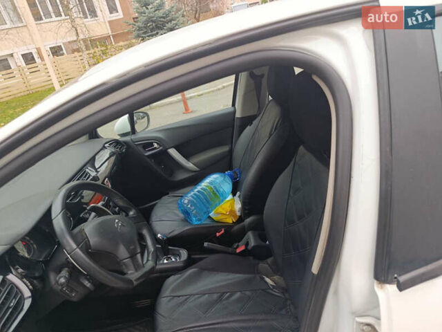 Белый Ситроен С3, объемом двигателя 1.4 л и пробегом 140 тыс. км за 2950 $, фото 3 на Automoto.ua