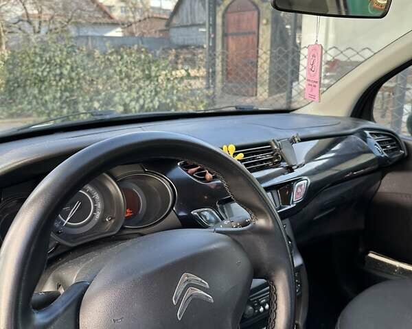 Белый Ситроен С3, объемом двигателя 1.4 л и пробегом 209 тыс. км за 6000 $, фото 6 на Automoto.ua