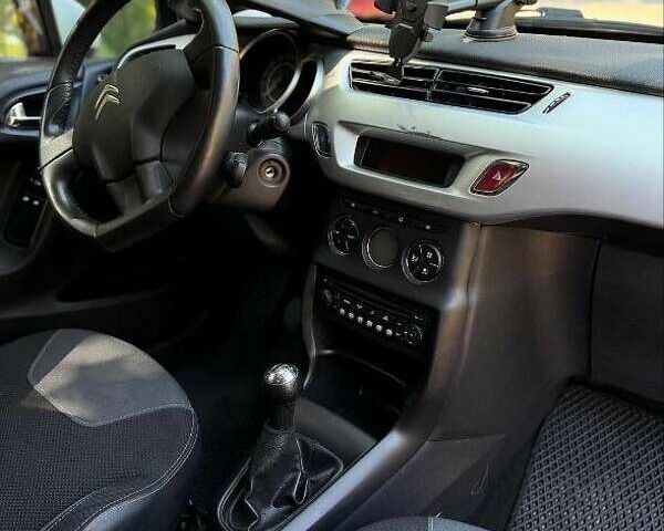 Білий Сітроен С3, об'ємом двигуна 1.4 л та пробігом 215 тис. км за 6100 $, фото 6 на Automoto.ua
