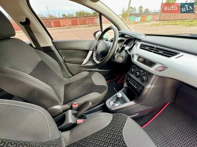 Белый Ситроен С3, объемом двигателя 1.4 л и пробегом 116 тыс. км за 6200 $, фото 15 на Automoto.ua
