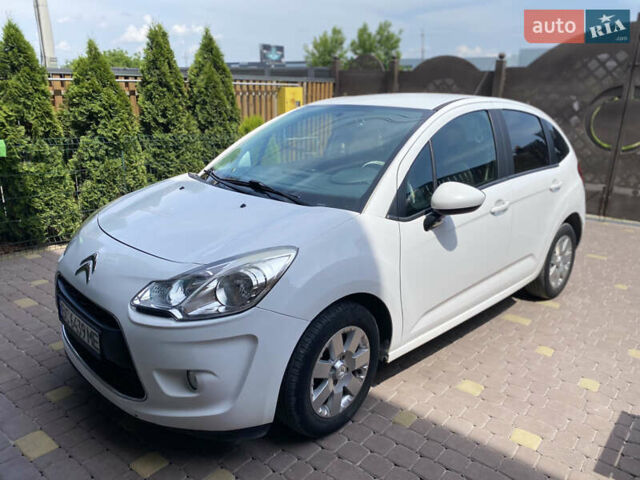 Белый Ситроен С3, объемом двигателя 1.4 л и пробегом 129 тыс. км за 7600 $, фото 1 на Automoto.ua