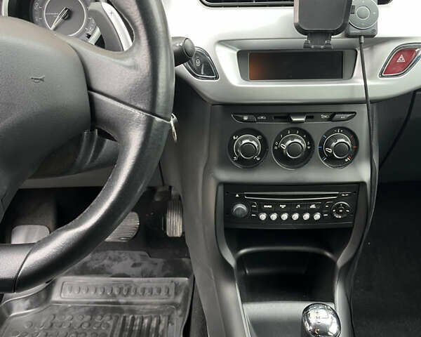 Белый Ситроен С3, объемом двигателя 1.4 л и пробегом 128 тыс. км за 5900 $, фото 7 на Automoto.ua