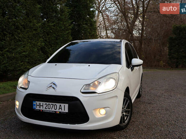 Белый Ситроен С3, объемом двигателя 1.6 л и пробегом 221 тыс. км за 5600 $, фото 14 на Automoto.ua