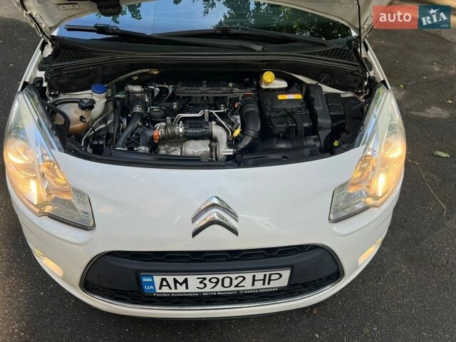 Білий Сітроен С3, об'ємом двигуна 1.36 л та пробігом 236 тис. км за 5900 $, фото 5 на Automoto.ua